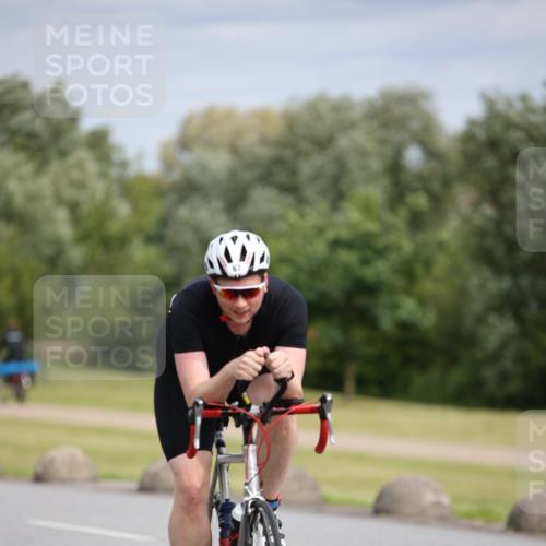 16.06.2024 - 26. Vierlanden-Triathlon Jannik Wohlers http://msf.ph/oto/6334187 16.06.2024 11:13:16 Radfahren 44, 67, 68, 116, 361 meine-sportfotos.de
