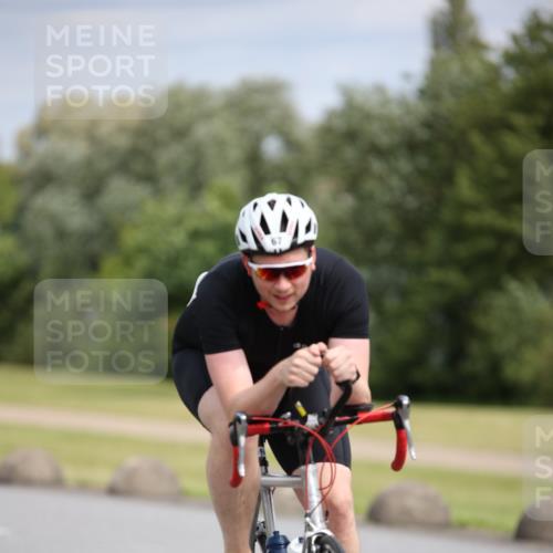 16.06.2024 - 26. Vierlanden-Triathlon Jannik Wohlers http://msf.ph/oto/6334201 16.06.2024 11:13:17 Radfahren 39, 44, 67, 68, 116, 361, 455 meine-sportfotos.de