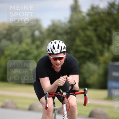 16.06.2024 - 26. Vierlanden-Triathlon Jannik Wohlers http://msf.ph/oto/6334206 16.06.2024 11:13:17 Radfahren 39, 44, 67, 68, 116, 361, 455 meine-sportfotos.de