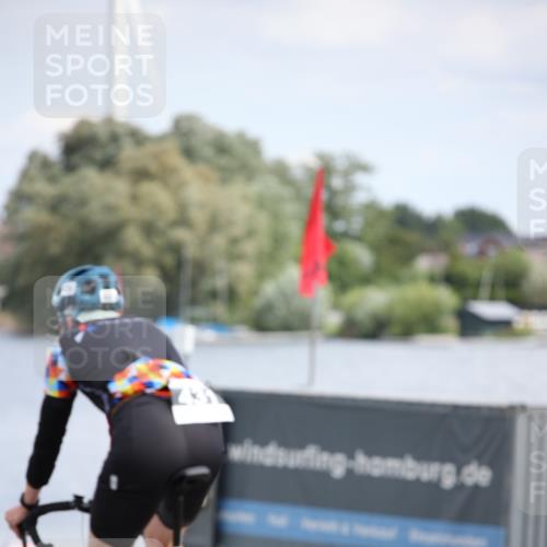 16.06.2024 - 26. Vierlanden-Triathlon Jannik Wohlers http://msf.ph/oto/6334318 16.06.2024 11:13:33 Radfahren 63, 431 meine-sportfotos.de