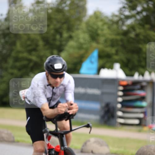16.06.2024 - 26. Vierlanden-Triathlon Jannik Wohlers http://msf.ph/oto/6334382 16.06.2024 11:13:39 Radfahren 33, 63, 107, 132, 150, 392, 431 meine-sportfotos.de