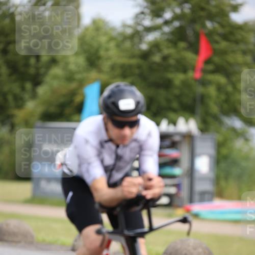 16.06.2024 - 26. Vierlanden-Triathlon Jannik Wohlers http://msf.ph/oto/6334392 16.06.2024 11:13:39 Radfahren 33, 63, 107, 132, 150, 392, 431 meine-sportfotos.de