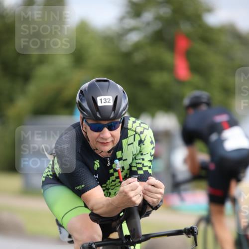 16.06.2024 - 26. Vierlanden-Triathlon Jannik Wohlers http://msf.ph/oto/6334413 16.06.2024 11:13:41 Radfahren 33, 107, 132, 150, 236, 392, 431 meine-sportfotos.de
