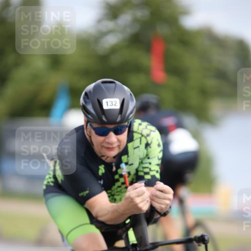 16.06.2024 - 26. Vierlanden-Triathlon Jannik Wohlers http://msf.ph/oto/6334415 16.06.2024 11:13:41 Radfahren 33, 107, 132, 150, 236, 392, 431 meine-sportfotos.de