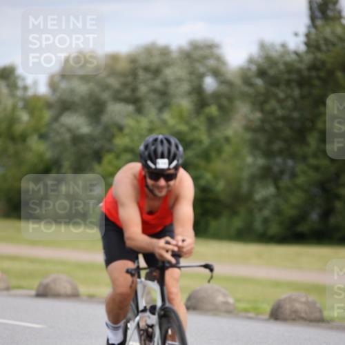 16.06.2024 - 26. Vierlanden-Triathlon Jannik Wohlers http://msf.ph/oto/6334456 16.06.2024 11:14:45 Radfahren 119, 452 meine-sportfotos.de