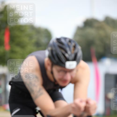 16.06.2024 - 26. Vierlanden-Triathlon Jannik Wohlers http://msf.ph/oto/6334475 16.06.2024 11:14:59 Radfahren 5, 27, 58, 98, 419 meine-sportfotos.de