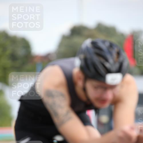 16.06.2024 - 26. Vierlanden-Triathlon Jannik Wohlers http://msf.ph/oto/6334479 16.06.2024 11:14:59 Radfahren 5, 27, 58, 98, 419 meine-sportfotos.de