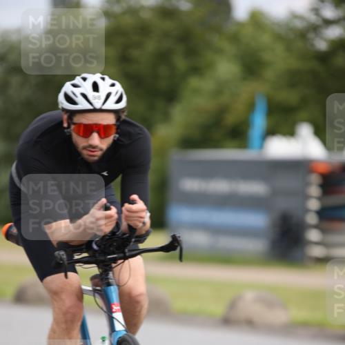 16.06.2024 - 26. Vierlanden-Triathlon Jannik Wohlers http://msf.ph/oto/6334493 16.06.2024 11:15:01 Radfahren 5, 12, 25, 27, 58, 98, 419 meine-sportfotos.de