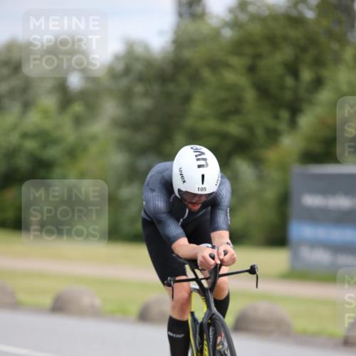 16.06.2024 - 26. Vierlanden-Triathlon Jannik Wohlers http://msf.ph/oto/6334545 16.06.2024 11:15:04 Radfahren 5, 12, 25, 27, 58, 98, 105, 419 meine-sportfotos.de