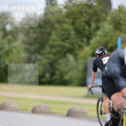 16.06.2024 - 26. Vierlanden-Triathlon Jannik Wohlers http://msf.ph/oto/6334560 16.06.2024 11:15:05 Radfahren 5, 12, 25, 27, 58, 98, 105 meine-sportfotos.de