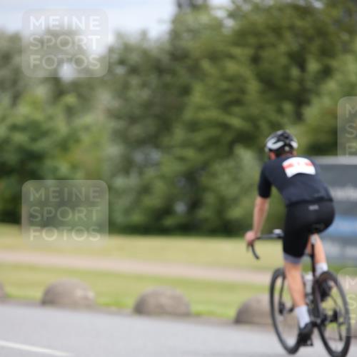 16.06.2024 - 26. Vierlanden-Triathlon Jannik Wohlers http://msf.ph/oto/6334564 16.06.2024 11:15:05 Radfahren 5, 12, 25, 27, 58, 98, 105 meine-sportfotos.de