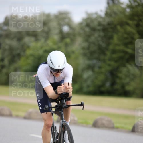 16.06.2024 - 26. Vierlanden-Triathlon Jannik Wohlers http://msf.ph/oto/6334599 16.06.2024 11:16:06 Radfahren 18, 107, 420 meine-sportfotos.de