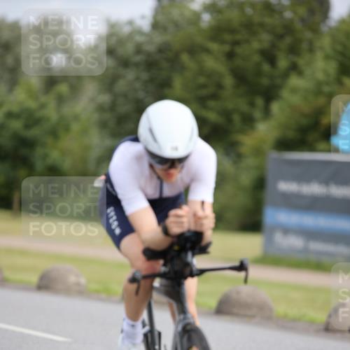 16.06.2024 - 26. Vierlanden-Triathlon Jannik Wohlers http://msf.ph/oto/6334610 16.06.2024 11:16:07 Radfahren 18, 107, 420 meine-sportfotos.de