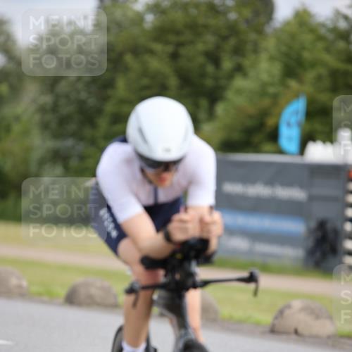 16.06.2024 - 26. Vierlanden-Triathlon Jannik Wohlers http://msf.ph/oto/6334614 16.06.2024 11:16:07 Radfahren 18, 107, 420 meine-sportfotos.de