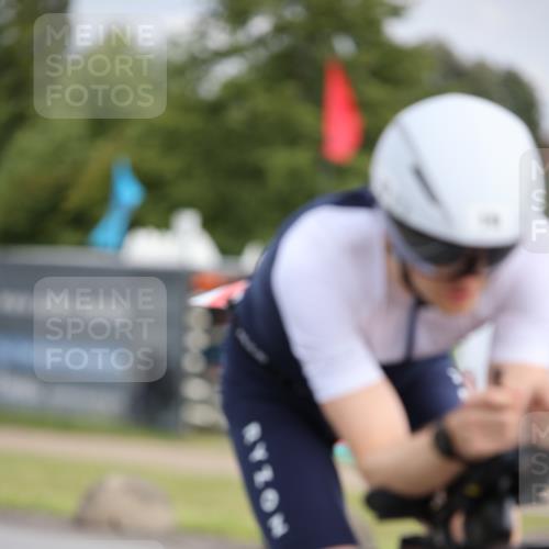 16.06.2024 - 26. Vierlanden-Triathlon Jannik Wohlers http://msf.ph/oto/6334630 16.06.2024 11:16:07 Radfahren 18, 107, 420 meine-sportfotos.de
