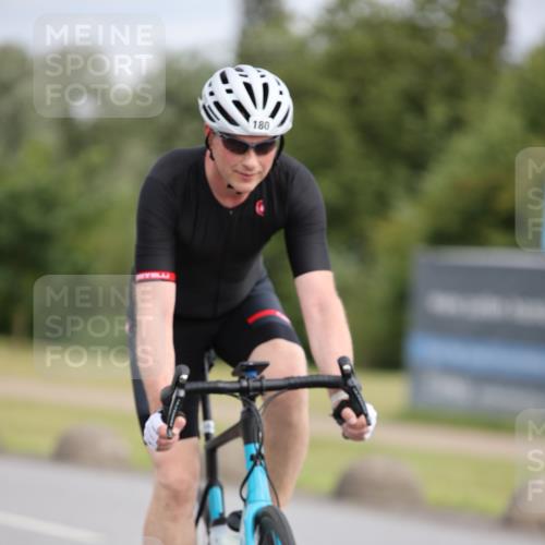 16.06.2024 - 26. Vierlanden-Triathlon Jannik Wohlers http://msf.ph/oto/6334684 16.06.2024 11:16:11 Radfahren 18, 143 meine-sportfotos.de