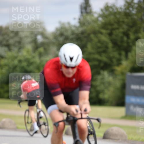 16.06.2024 - 26. Vierlanden-Triathlon Jannik Wohlers http://msf.ph/oto/6334817 16.06.2024 11:17:14 Radfahren 21, 23, 63, 150, 203, 410, 440 meine-sportfotos.de