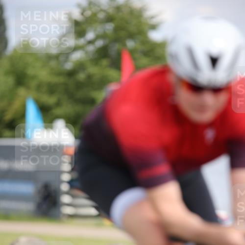 16.06.2024 - 26. Vierlanden-Triathlon Jannik Wohlers http://msf.ph/oto/6334848 16.06.2024 11:17:14 Radfahren 21, 23, 63, 150, 203, 410, 440 meine-sportfotos.de