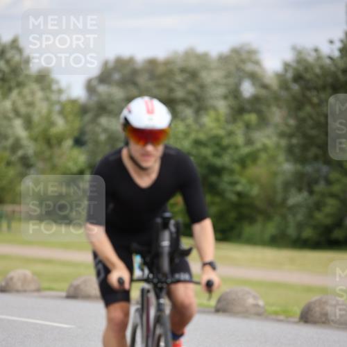 16.06.2024 - 26. Vierlanden-Triathlon Jannik Wohlers http://msf.ph/oto/6334884 16.06.2024 11:17:30 Radfahren 41, 45, 71, 217, 388 meine-sportfotos.de