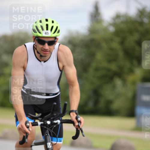 16.06.2024 - 26. Vierlanden-Triathlon Jannik Wohlers http://msf.ph/oto/6334933 16.06.2024 11:17:32 Radfahren 41, 45, 71, 217, 388, 437 meine-sportfotos.de