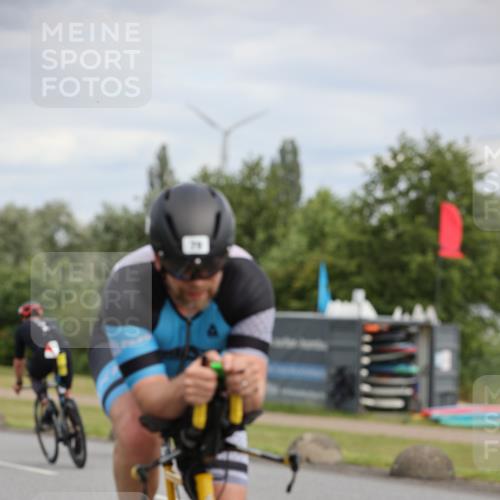16.06.2024 - 26. Vierlanden-Triathlon Jannik Wohlers http://msf.ph/oto/6334956 16.06.2024 11:17:36 Radfahren 5, 41, 45, 71, 78, 79, 151, 217, 388, 437 meine-sportfotos.de