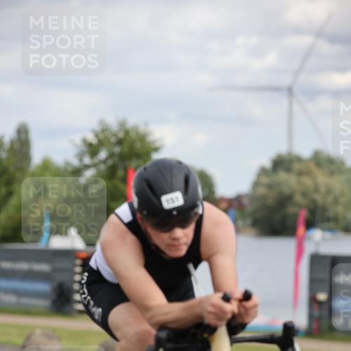 16.06.2024 - 26. Vierlanden-Triathlon Jannik Wohlers http://msf.ph/oto/6334979 16.06.2024 11:17:39 Radfahren 5, 45, 78, 79, 86, 151, 217, 388, 437 meine-sportfotos.de