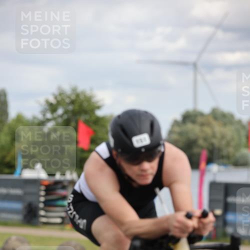 16.06.2024 - 26. Vierlanden-Triathlon Jannik Wohlers http://msf.ph/oto/6334981 16.06.2024 11:17:39 Radfahren 5, 45, 78, 79, 86, 151, 217, 388, 437 meine-sportfotos.de