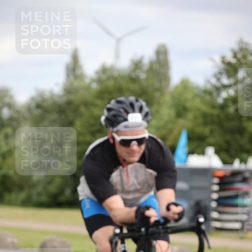 16.06.2024 - 26. Vierlanden-Triathlon Jannik Wohlers http://msf.ph/oto/6335004 16.06.2024 11:17:46 Radfahren 86, 111 meine-sportfotos.de