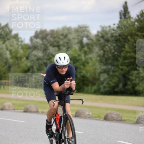 16.06.2024 - 26. Vierlanden-Triathlon Jannik Wohlers http://msf.ph/oto/6335016 16.06.2024 11:18:08 Radfahren 25, 83, 105, 359, 370, 438, 470 meine-sportfotos.de