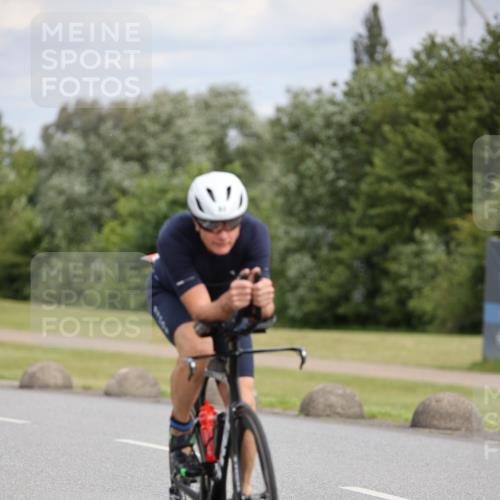16.06.2024 - 26. Vierlanden-Triathlon Jannik Wohlers http://msf.ph/oto/6335021 16.06.2024 11:18:08 Radfahren 25, 83, 105, 359, 370, 438, 470 meine-sportfotos.de