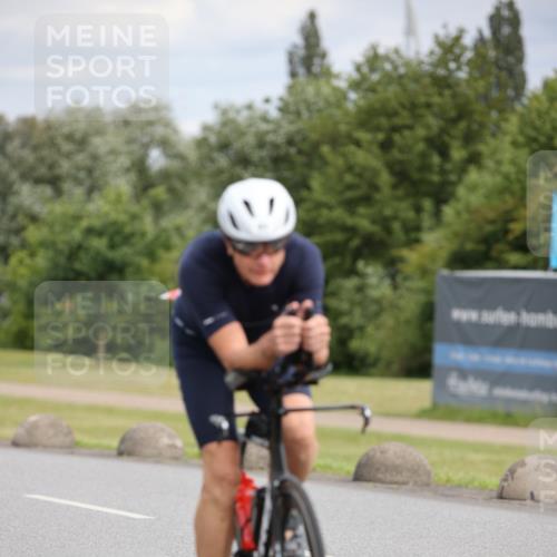 16.06.2024 - 26. Vierlanden-Triathlon Jannik Wohlers http://msf.ph/oto/6335029 16.06.2024 11:18:09 Radfahren 25, 83, 105, 359, 370, 438, 470 meine-sportfotos.de