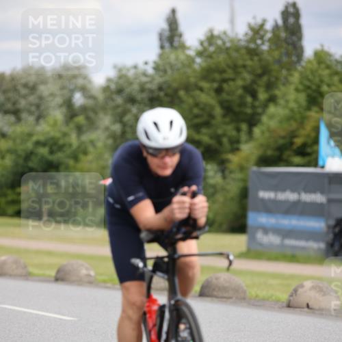 16.06.2024 - 26. Vierlanden-Triathlon Jannik Wohlers http://msf.ph/oto/6335030 16.06.2024 11:18:09 Radfahren 25, 83, 105, 359, 370, 438, 470 meine-sportfotos.de