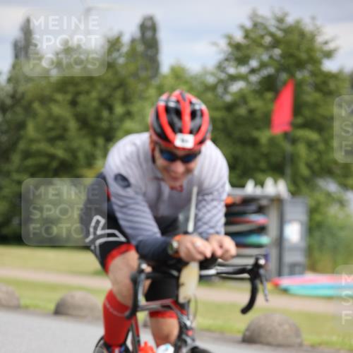 16.06.2024 - 26. Vierlanden-Triathlon Jannik Wohlers http://msf.ph/oto/6335082 16.06.2024 11:18:19 Radfahren 94 meine-sportfotos.de
