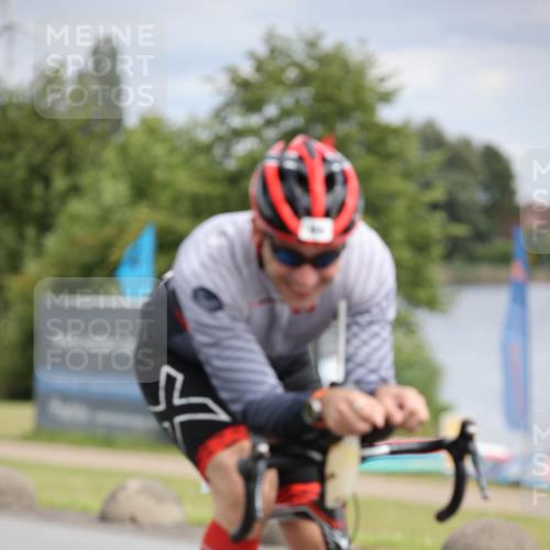 16.06.2024 - 26. Vierlanden-Triathlon Jannik Wohlers http://msf.ph/oto/6335089 16.06.2024 11:18:19 Radfahren 94 meine-sportfotos.de