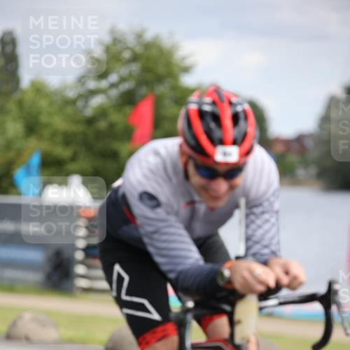 16.06.2024 - 26. Vierlanden-Triathlon Jannik Wohlers http://msf.ph/oto/6335092 16.06.2024 11:18:19 Radfahren 94 meine-sportfotos.de