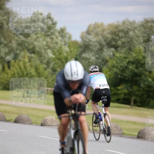 16.06.2024 - 26. Vierlanden-Triathlon Jannik Wohlers http://msf.ph/oto/6335146 16.06.2024 11:18:45 Radfahren 22, 27, 31, 106, 140, 414 meine-sportfotos.de