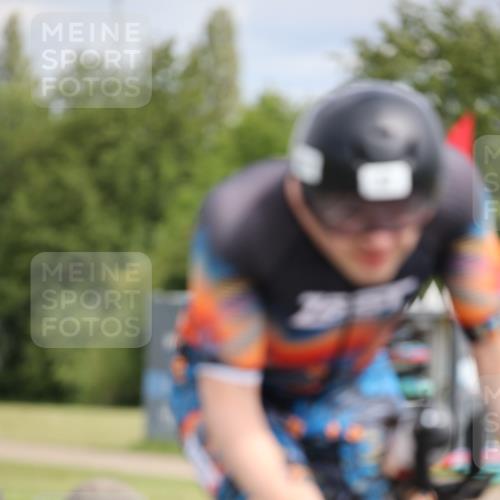 16.06.2024 - 26. Vierlanden-Triathlon Jannik Wohlers http://msf.ph/oto/6335229 16.06.2024 11:18:53 Radfahren 27, 30, 47, 98, 106, 226 meine-sportfotos.de