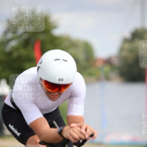 16.06.2024 - 26. Vierlanden-Triathlon Jannik Wohlers http://msf.ph/oto/6335233 16.06.2024 11:19:07 Radfahren 18, 69, 214, 423, 442 meine-sportfotos.de