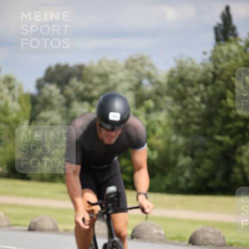 16.06.2024 - 26. Vierlanden-Triathlon Jannik Wohlers http://msf.ph/oto/6335248 16.06.2024 11:19:52 Radfahren 67, 132, 166 meine-sportfotos.de