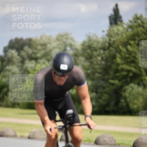16.06.2024 - 26. Vierlanden-Triathlon Jannik Wohlers http://msf.ph/oto/6335253 16.06.2024 11:19:52 Radfahren 67, 132, 166 meine-sportfotos.de