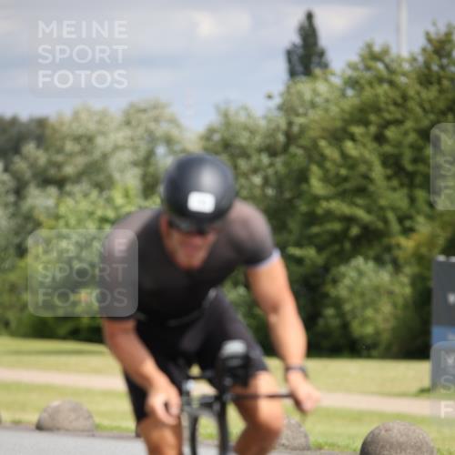 16.06.2024 - 26. Vierlanden-Triathlon Jannik Wohlers http://msf.ph/oto/6335256 16.06.2024 11:19:52 Radfahren 67, 132, 166 meine-sportfotos.de