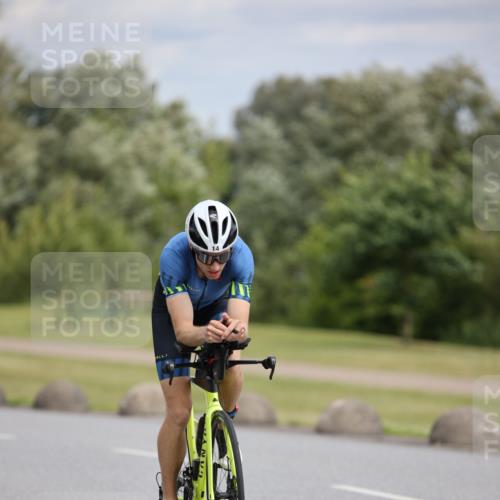 16.06.2024 - 26. Vierlanden-Triathlon Jannik Wohlers http://msf.ph/oto/6335309 16.06.2024 11:20:06 Radfahren 14, 150 meine-sportfotos.de