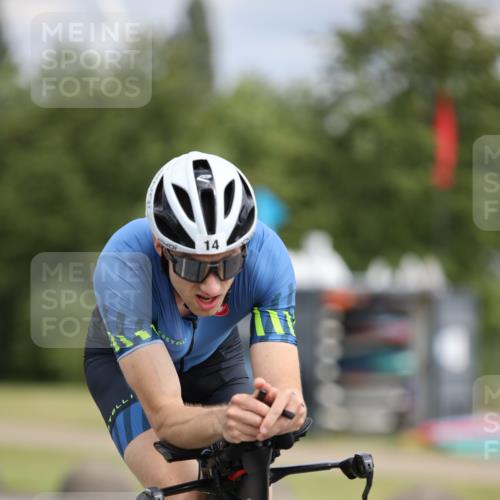 16.06.2024 - 26. Vierlanden-Triathlon Jannik Wohlers http://msf.ph/oto/6335341 16.06.2024 11:20:07 Radfahren 14, 150 meine-sportfotos.de