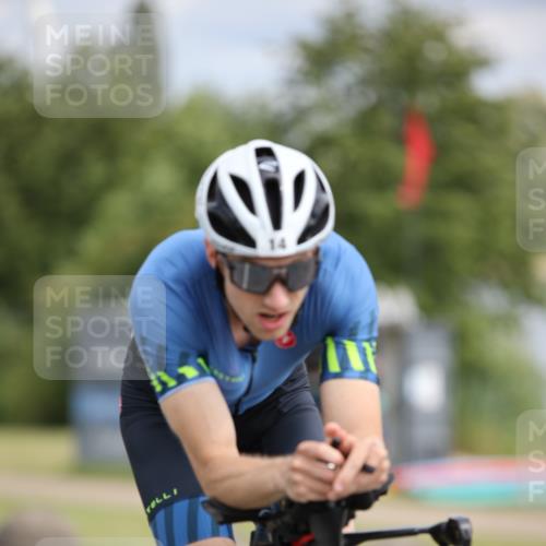 16.06.2024 - 26. Vierlanden-Triathlon Jannik Wohlers http://msf.ph/oto/6335345 16.06.2024 11:20:07 Radfahren 14, 150 meine-sportfotos.de