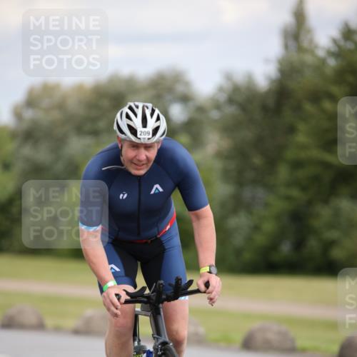 16.06.2024 - 26. Vierlanden-Triathlon Jannik Wohlers http://msf.ph/oto/6335360 16.06.2024 11:20:33 Radfahren 25, 203, 209, 628 meine-sportfotos.de