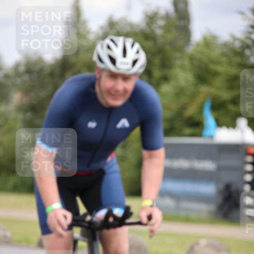 16.06.2024 - 26. Vierlanden-Triathlon Jannik Wohlers http://msf.ph/oto/6335377 16.06.2024 11:20:33 Radfahren 25, 203, 209, 628 meine-sportfotos.de