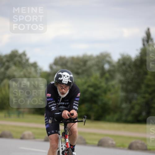 16.06.2024 - 26. Vierlanden-Triathlon Jannik Wohlers http://msf.ph/oto/6335384 16.06.2024 11:20:46 Radfahren 45, 210, 386, 429 meine-sportfotos.de