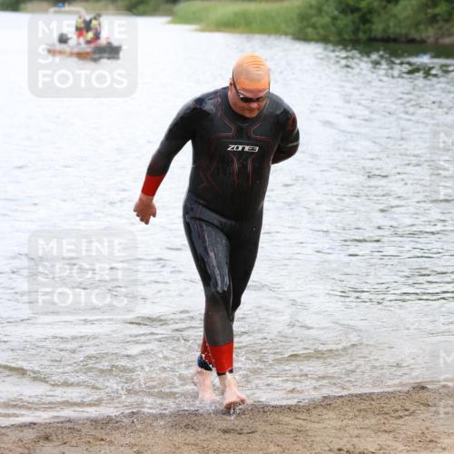 16.06.2024 - 26. Vierlanden-Triathlon Strokosch-Dieckow http://msf.ph/oto/6338590 16.06.2024 11:09:53 Schwimmen 354, 370, 386, 423, 427, 438, 354, 370, 386, 423, 427, 438 meine-sportfotos.de