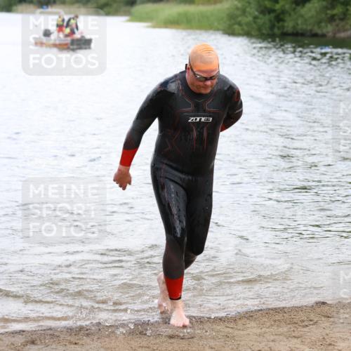 16.06.2024 - 26. Vierlanden-Triathlon Strokosch-Dieckow http://msf.ph/oto/6338591 16.06.2024 11:09:53 Schwimmen 354, 370, 386, 423, 427, 438, 354, 370, 386, 423, 427, 438 meine-sportfotos.de