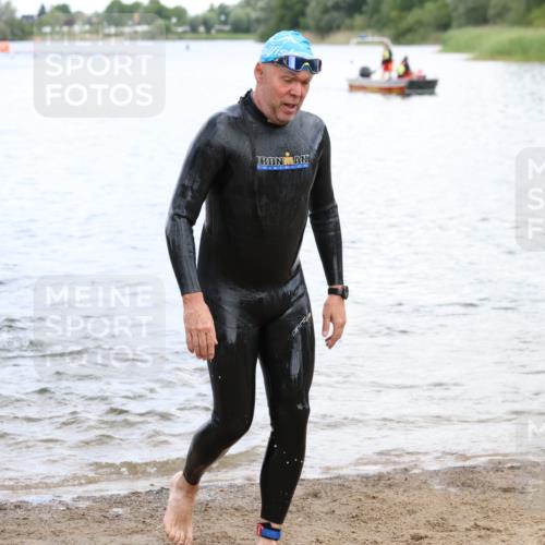 16.06.2024 - 26. Vierlanden-Triathlon Strokosch-Dieckow http://msf.ph/oto/6338598 16.06.2024 11:09:56 Schwimmen 354, 372, 386, 423, 427, 438, 354, 372, 386, 423, 427, 438 meine-sportfotos.de